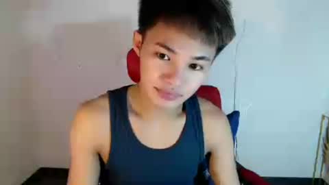 Snapshot of asian_lover05 chatting on July 5, 4:25 pm asian_lover05 online show from July 5, 4:25 pm