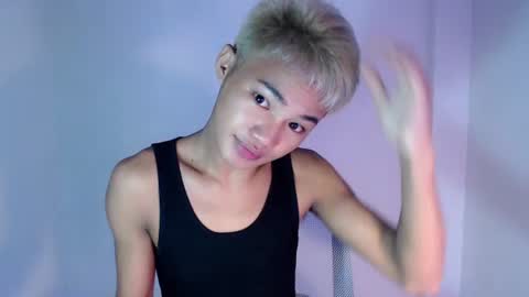 Snapshot of asian_lover05 chatting on July 18, 7:06 pm asian_lover05 online show from July 18, 7:06 pm