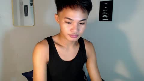 Snapshot of asian_lover05 chatting on July 28, 5:34 pm asian_lover05 online show from July 28, 5:34 pm
