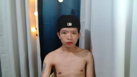 asian_macky online show from April 12, 3:22 am