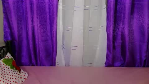 mooreen online show from January 18, 4:38 am