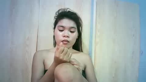 Snapshot of asian_novielyn19xxx chatting on May 18, 4:07 am asian_novielyn19xxx online show from May 18, 4:07 am