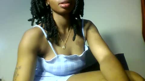 Snapshot of asian_pinay01 chatting on January 13, 9:58 am Asia online show from January 13, 9:58 am