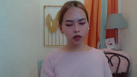 Snapshot of asian_pinay_oldlover chatting on July 5, 1:23 am Angel online show from July 5, 1:23 am