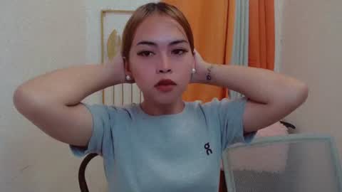 Snapshot of asian_pinay_oldlover chatting on July 7, 10:36 pm Angel online show from July 7, 10:36 pm