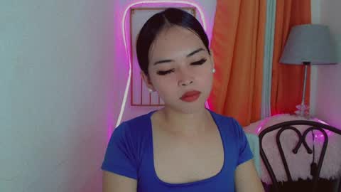 Snapshot of asian_pinay_oldlover chatting on July 22, 10:12 pm Angel online show from July 22, 10:12 pm