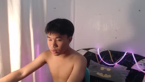 Snapshot of asian_prince_of_cock chatting on September 23, 9:01 am Prince online show from September 23, 9:01 am