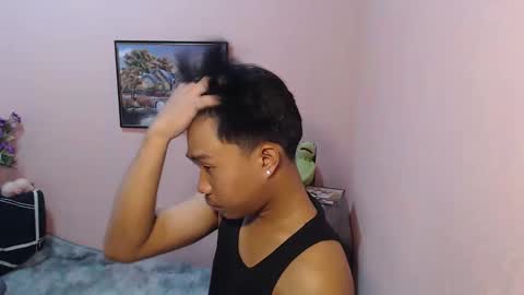 Snapshot of asian_prince_of_cock chatting on October 19, 6:03 am Prince online show from October 19, 6:03 am