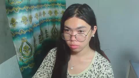 Rhean online show from February 26, 12:27 am