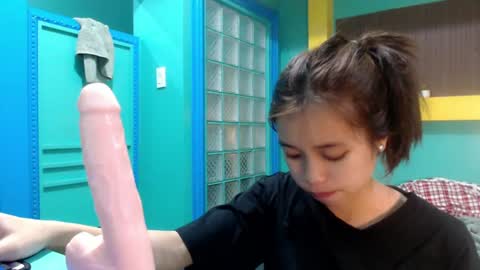 asian_slade online show from June 19, 5:17 pm