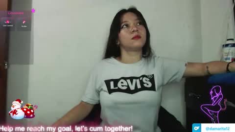 Snapshot of asian_sweet_damara chatting on November 8, 5:56 pm Damara Roland online show from November 8, 5:56 pm