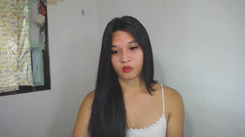 Snapshot of asian_yannie chatting on November 7, 9:09 am Yan online show from November 7, 9:09 am