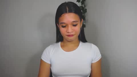 Snapshot of asian_yannie chatting on December 19, 9:44 pm Yan online show from December 19, 9:44 pm