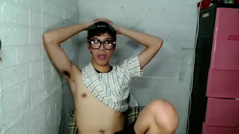 EIZE online show from March 11, 5:02 am