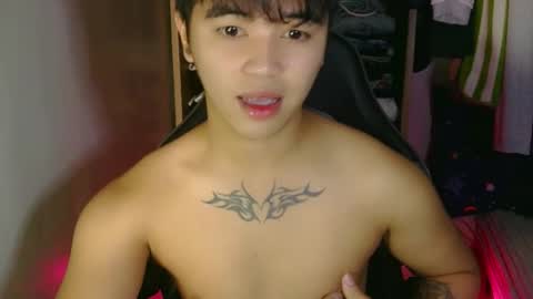 Snapshot of asiancarl_bigcock chatting on June 4, 1:33 am kairo dewji in ifbi online show from June 4, 1:33 am