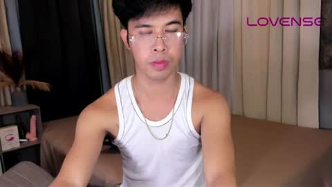 Snapshot of asiancum_peter chatting on June 9, 2:45 am asiancum_peter online show from June 9, 2:45 am