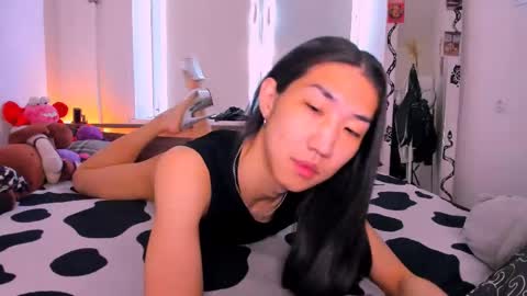 asiancvnt online show from May 28, 7:38 am