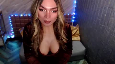 Snapshot of asiandollxxx4u chatting on March 9, 2:54 pm BELLA NOTCH online show from March 9, 2:54 pm