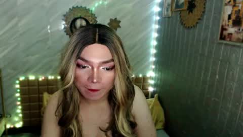 Snapshot of asiandollxxx4u chatting on March 11, 2:34 pm BELLA NOTCH online show from March 11, 2:34 pm