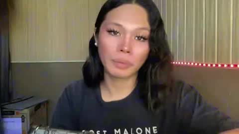 Snapshot of asianflirty_maicaxx chatting on May 5, 4:09 am asianflirty_maicaxx online show from May 5, 4:09 am