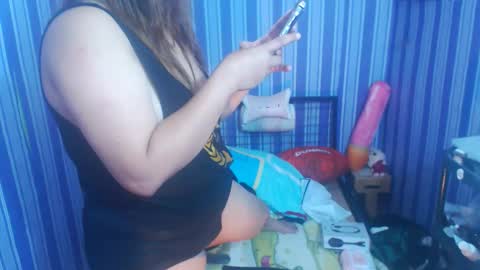 Snapshot of asiankitty23xx chatting on June 4, 1:33 am asiankitty23xx online show from June 4, 1:33 am