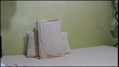 Snapshot of asianmhay24 chatting on November 3, 5:42 am Mhay online show from November 3, 5:42 am