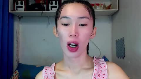 Snapshot of asianqt19 chatting on March 1, 8:27 am J A D E online show from March 1, 8:27 am