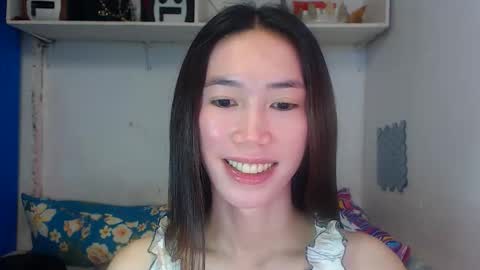 Snapshot of asianqt19 chatting on March 7, 9:06 am J A D E online show from March 7, 9:06 am