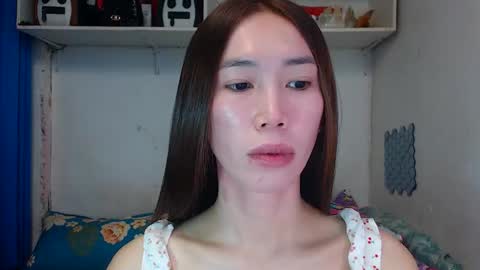 Snapshot of asianqt19 chatting on March 23, 5:11 am J A D E online show from March 23, 5:11 am