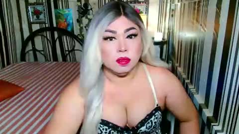 rhegz online show from April 27, 7:12 pm