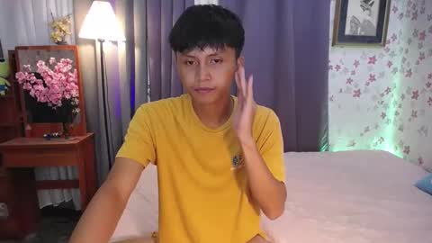 Snapshot of asiansmokeyxx chatting on January 25, 11:55 am prince online show from January 25, 11:55 am