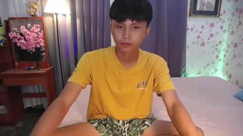 Snapshot of asiansmokeyxx chatting on January 25, 2:58 pm prince online show from January 25, 2:58 pm