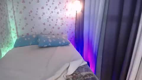 Snapshot of asiansmokeyxx chatting on November 26, 4:08 pm prince online show from November 26, 4:08 pm