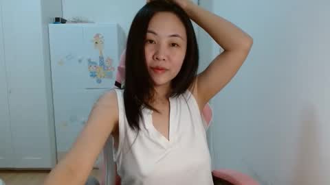 Tabby online show from April 7, 2:50 pm