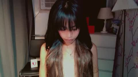 kisses online show from February 7, 5:16 pm