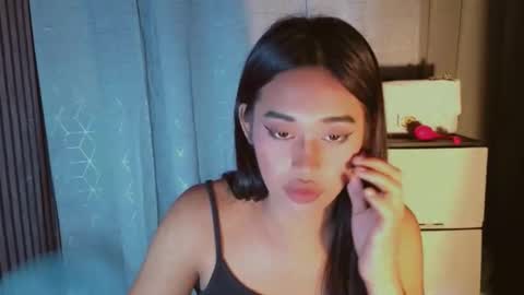 kisses online show from June 10, 10:08 pm