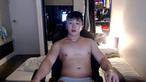 asiantwink online show from June 17, 12:29 pm