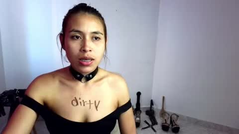 Asiri  online show from June 10, 9:57 pm