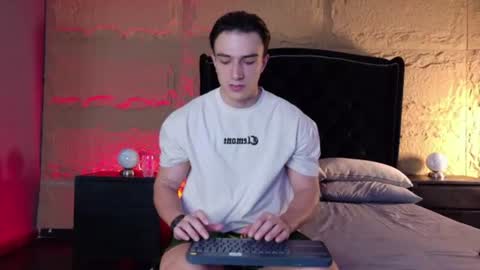 Aslan  online show from June 15, 12:13 am