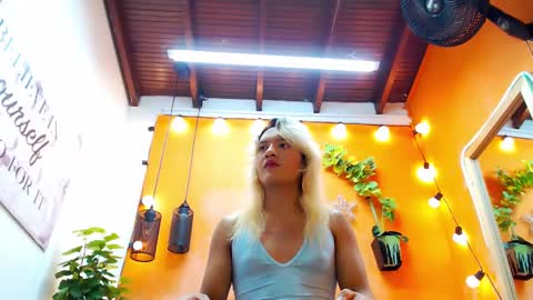 ASLY online show from December 26, 2:16 pm