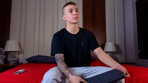 Snapshot of asmodeo_cox chatting on January 7, 11:03 pm Asmodeo - online show from January 7, 11:03 pm