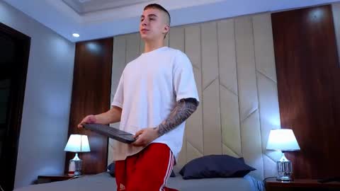 Snapshot of asmodeo_cox chatting on January 13, 10:13 pm Asmodeo - online show from January 13, 10:13 pm