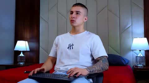 Snapshot of asmodeo_cox chatting on January 15, 9:41 pm Asmodeo - online show from January 15, 9:41 pm