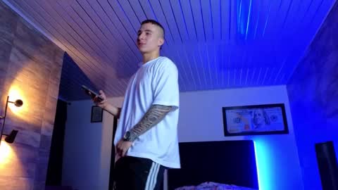 Snapshot of asmodeo_cox chatting on January 17, 5:11 am Asmodeo - online show from January 17, 5:11 am