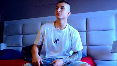 Snapshot of asmodeo_cox chatting on January 20, 9:11 pm Asmodeo - online show from January 20, 9:11 pm