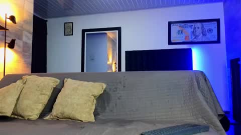 Snapshot of asmodeo_cox chatting on February 23, 9:22 am Asmodeo - online show from February 23, 9:22 am