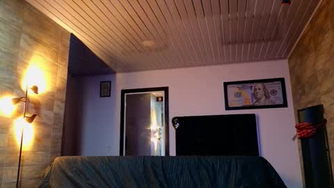 Snapshot of asmodeo_cox chatting on October 31, 8:37 am Asmodeo - online show from October 31, 8:37 am