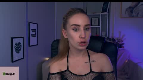 Snapshot of asol_muah chatting on December 20, 1:25 am Asol online show from December 20, 1:25 am