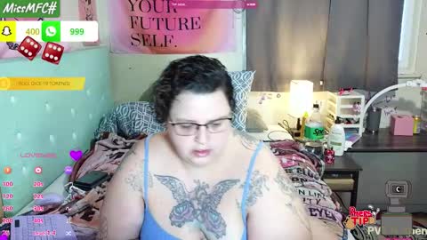 Snapshot of asserolee chatting on February 1, 12:59 pm Cassie online show from February 1, 12:59 pm