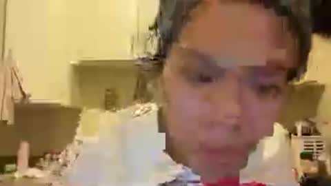 Snapshot of assert32 chatting on November 29, 9:01 am Patty online show from November 29, 9:01 am